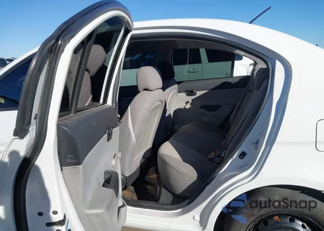 2009 Hyundai Accent Gls z USA, uszkodzony, nr VIN KMHCN46CX9U375046